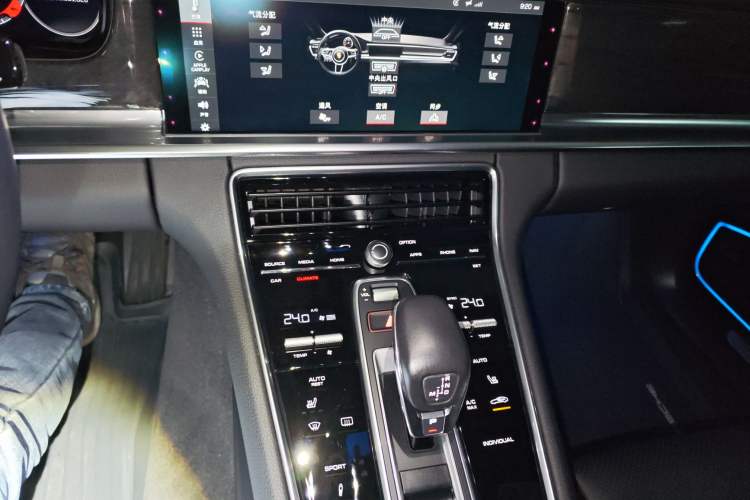 Used Porsche Panamera 2017 Panamera 4 Executive Long Wheelbase 3.0T