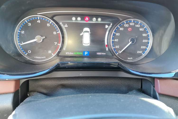 Used GAC Trumpchi GS8 2017 320T Two-Wheel Drive Luxury Smart Connectivity Version (7 Seats)