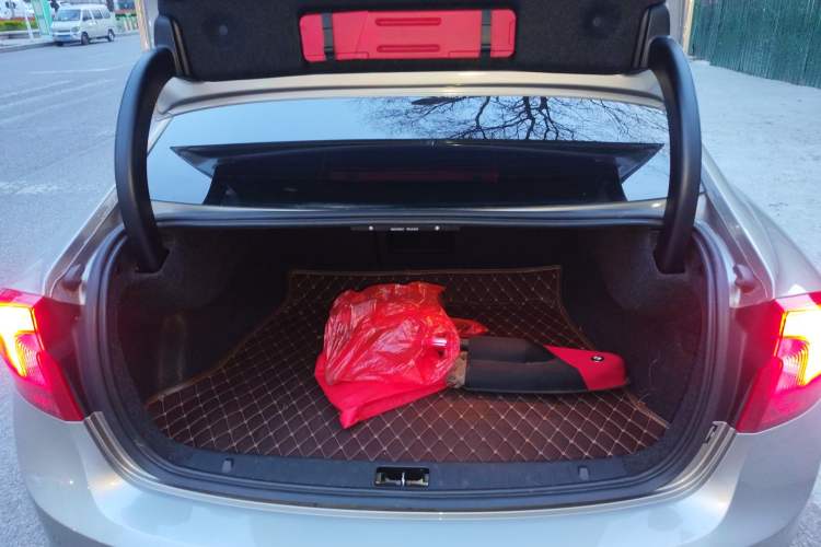 Used Volvo S60 2015 S60L 2.0T Zhiyuan Edition