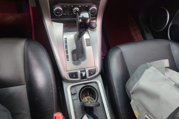 Used Chevrolet Captiva 2015 2.4L 4x4 Flagship Edition 7-Seater