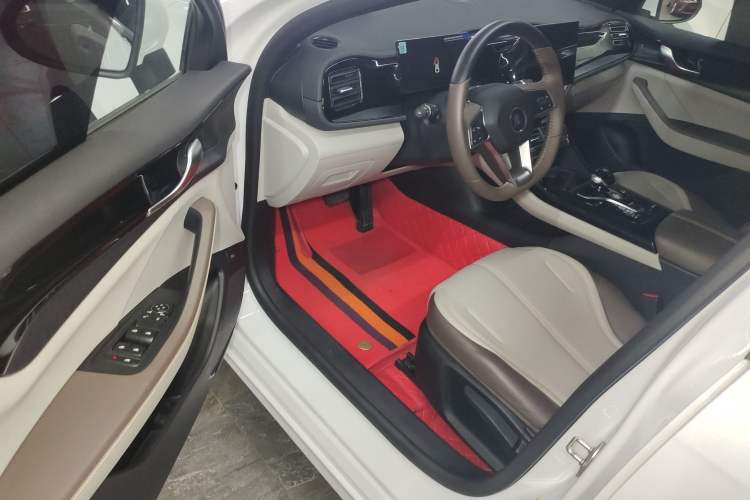 Used BYD Qin PLUS 2024 HONOR Edition DM-i 55KM Leading Model
