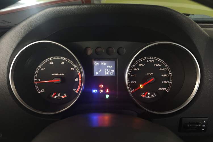 Used BAIC Off-Road BJ40 2016 40L 2.3T Automatic Two-Wheel Drive Luxury Edition
