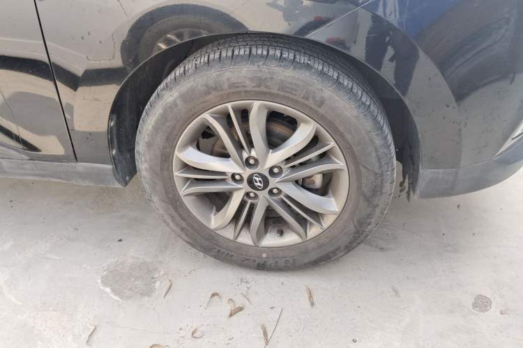 Used Hyundai ix35 2015 2.0L Automatic 2WD Smart Version China V Standard
