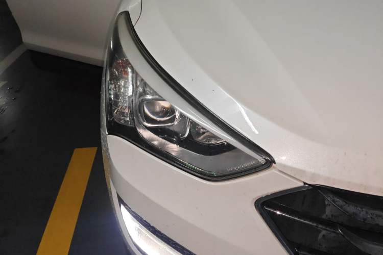 Used Hyundai Santa Fe 2013 2.4L Automatic Two-Wheel Drive Smart Version