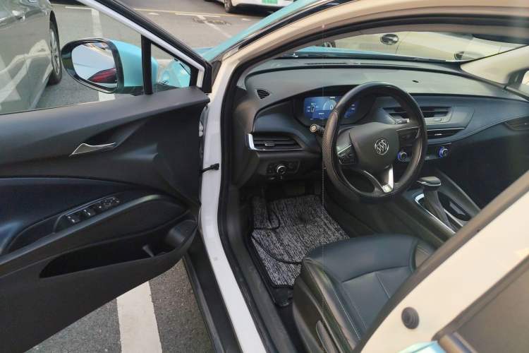 Used Buick Velite 6 2024 450km Range Commuter Version
