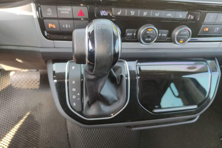 Used Volkswagen Multivan 2017 2.0 TSI 4x4 Prestige Edition 7-Seater