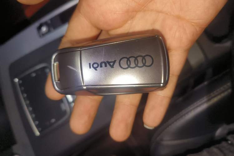 Used Audi Q5L 2020 Updated 40 TFSI Prestige Fashion Edition Vehicle Key