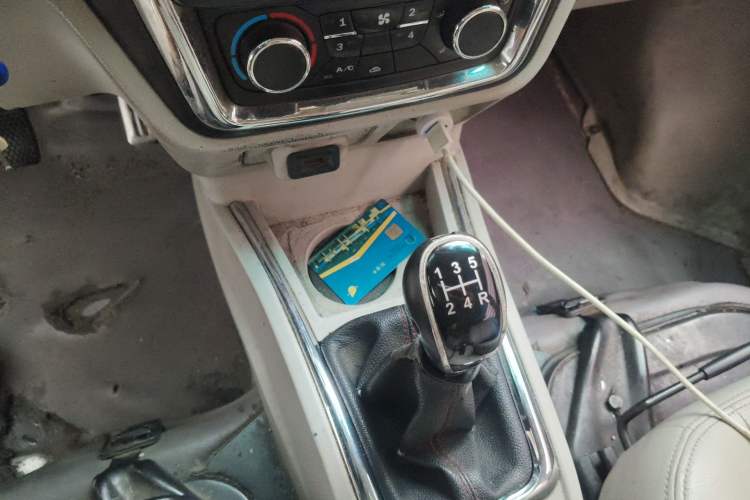 Used Jinbei New Hiace X30L 2018 1.5L Box Truck Business Edition DLCG14 Gear Lever