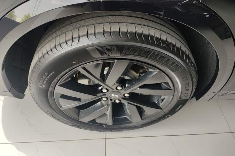 Used Li Auto L8 2023 Pro Model