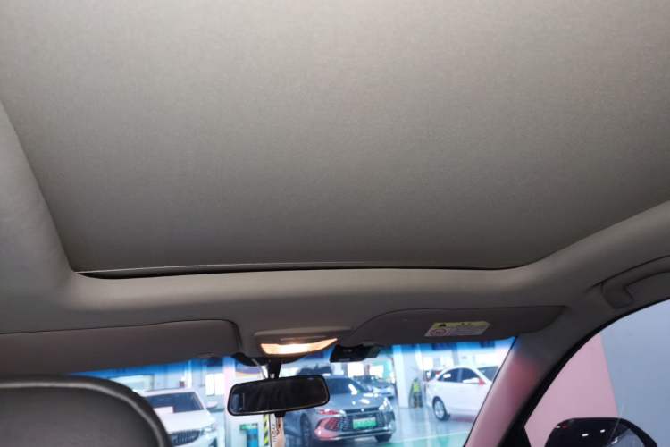 Used Baojun 510 2017 1.5L Manual Luxury Model Headliner