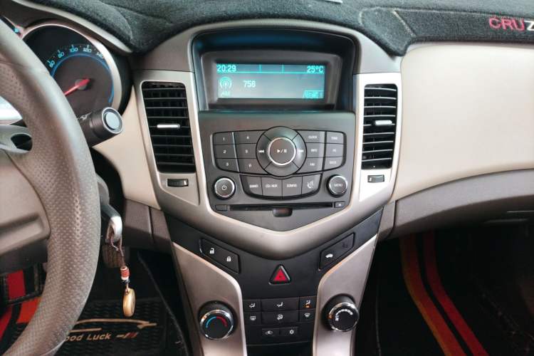 Used Chevrolet Cruze 2015 1.5L Classic SL MT
