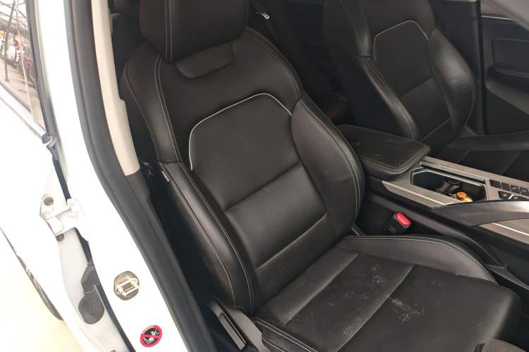 Used Geely Auto Coolray 2019 260T DCT Knight China V Standard
