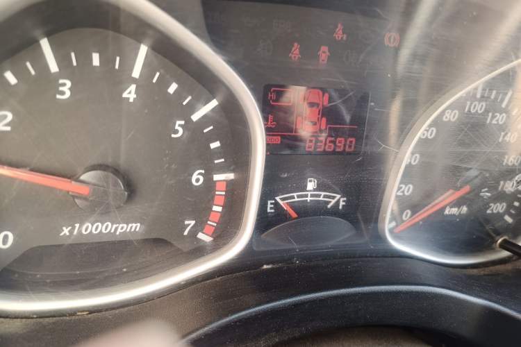 Used FAW Xiali N7 2014 1.3L Manual Sport Prestige Edition Odometer Close Up