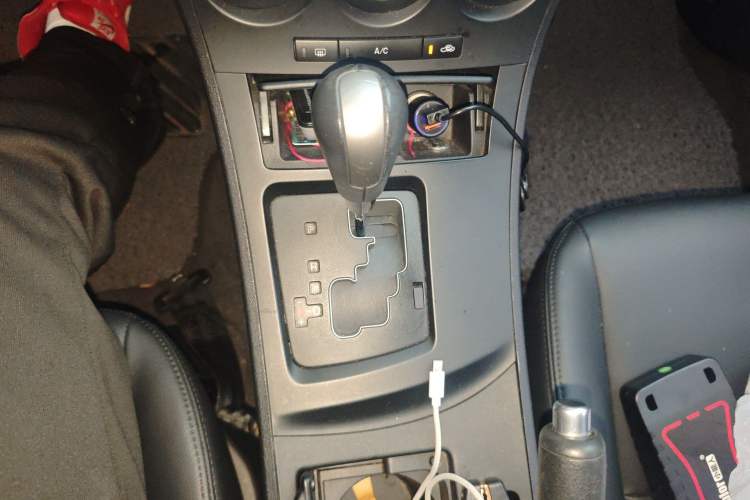 Used Mazda 3 2013 Sedan 1.6L Automatic Elite Model Gear Lever