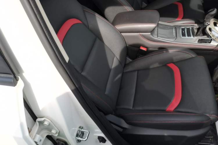 Used CHANGAN CS55 2019 1.5T Manual Colorful Model China VI Standard