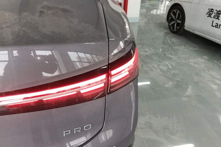 Used Volkswagen Passat 2025 Pro 380TSI Dragon Supreme Edition
