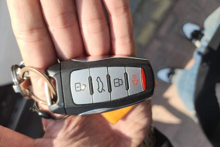 Used Haval M6 2017 1.5T Manual Two-Wheel Drive Urban Version Vehicle Key