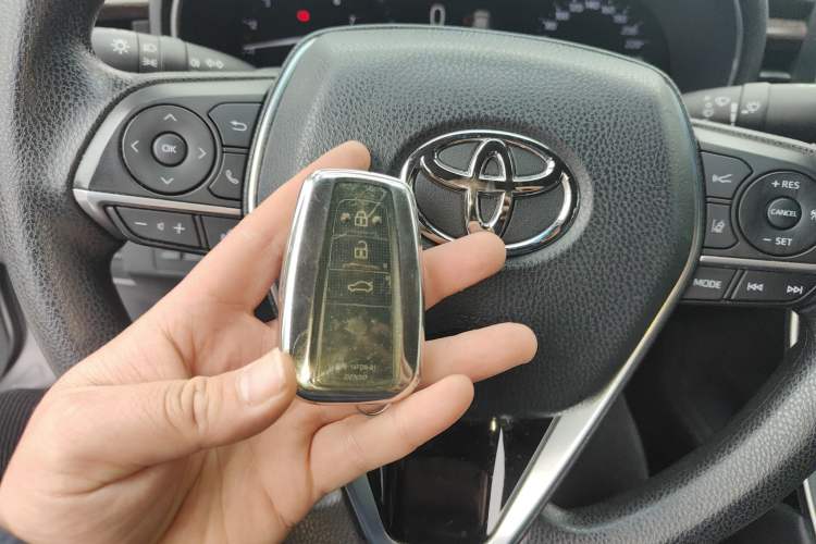 Used Toyota Avalon 2019 2.5L Ambition Version China VI Standard
