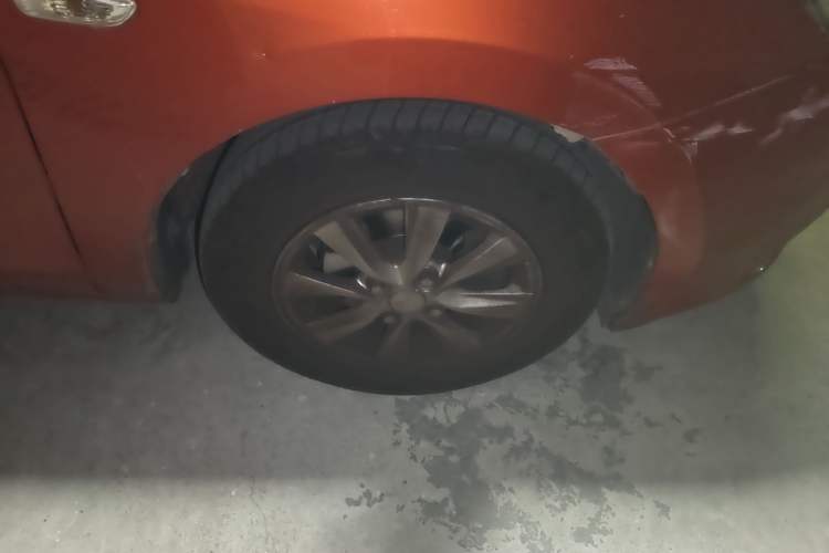 Used Chevrolet Sail 2015 Sail 3 1.5L AMT Happiness Sunroof Edition
