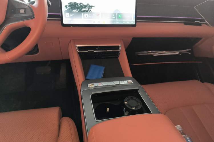 Used BYD Tang L 2025 DM 175KM Drone Player Edition