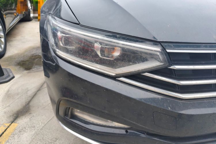 Used Volkswagen Magotan 2020 330TSI DSG Luxury Edition Right Front Headlight