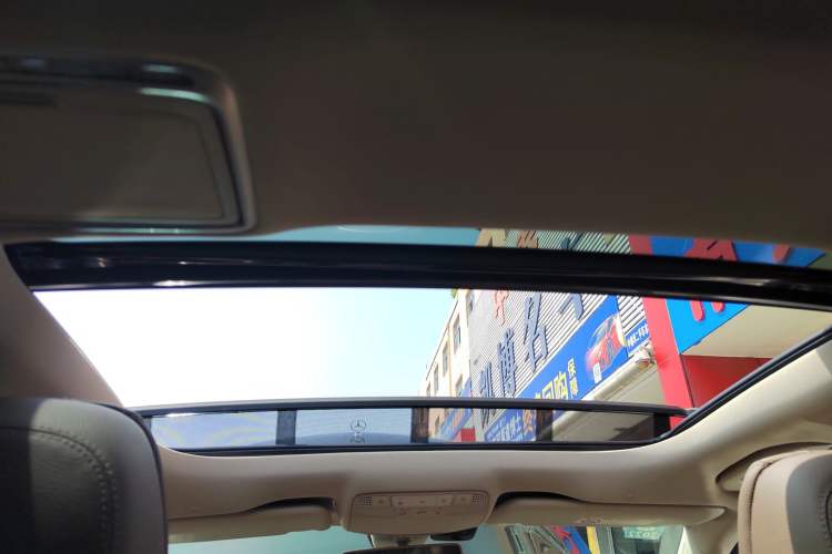 Used Mercedes-Benz E-Class 2018 Facelift E 300 L Luxury Edition Headliner