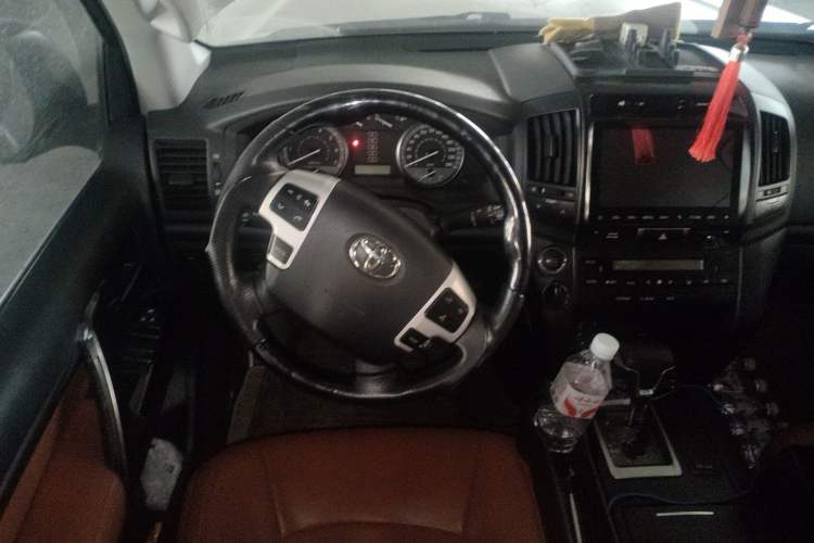 Used Toyota Land Cruiser 