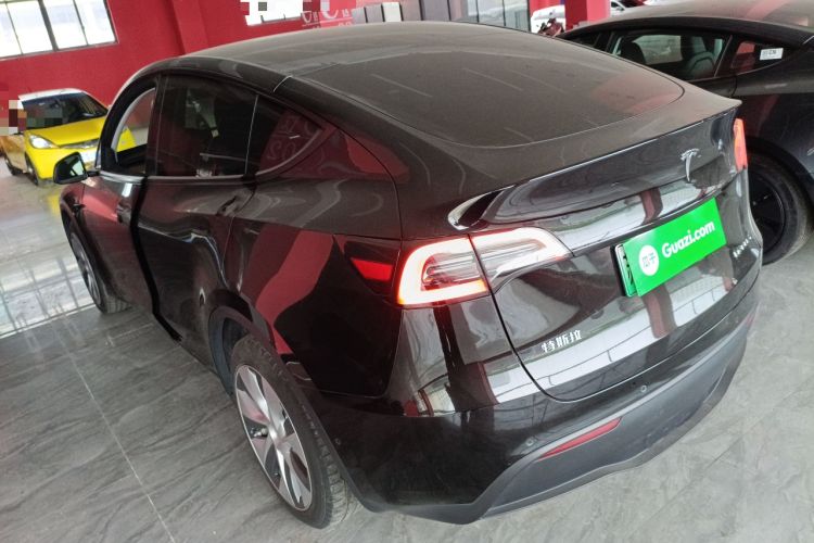 Used Tesla Model Y 2022 Long-Range All-Wheel-Drive Version
