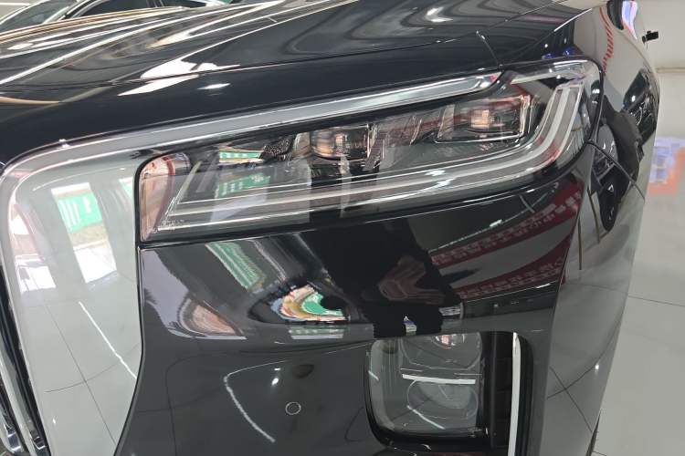 Used Hongqi H9 2023 2.0T Smart Connect Flagship Edition