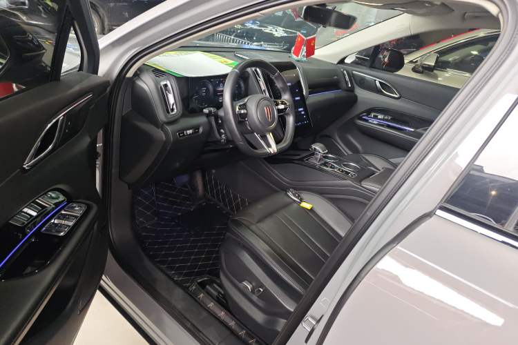 Used Hongqi HS3 2023 2.0T Two-Wheel Drive Available Version
