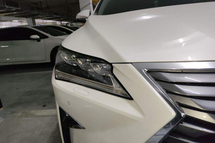 Used Lexus RX 2016 300 4x4 Elegant Edition China V-standard Right Front Headlight