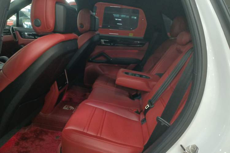 Used Porsche Cayenne E-Hybrid 2021 Cayenne E-Hybrid 2.0T Left Rear Seat