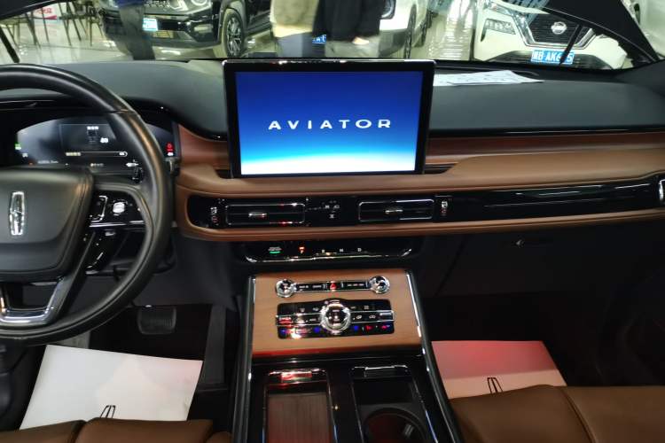 Used Lincoln Aviator 2023 3.0T V6 All-Wheel-Drive Executive Cruise Version Six Seats