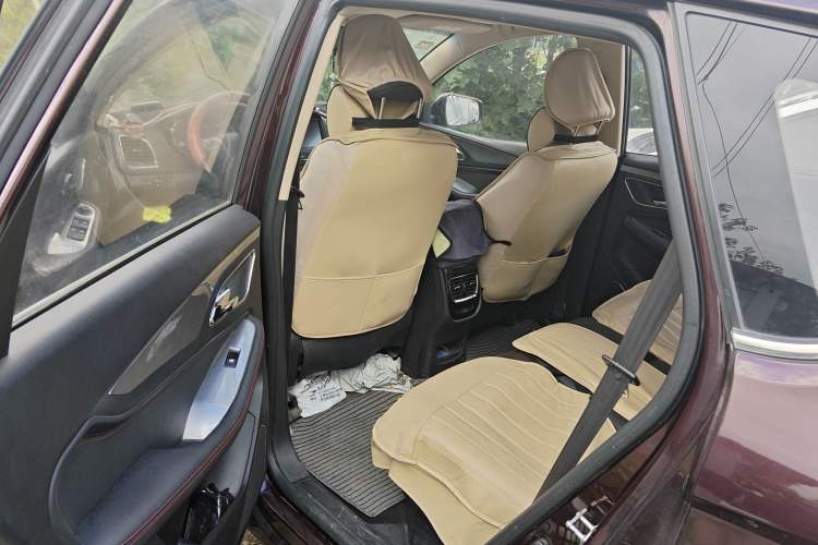 Used Baojun 560 2016 1.8L iAMT Luxury Model