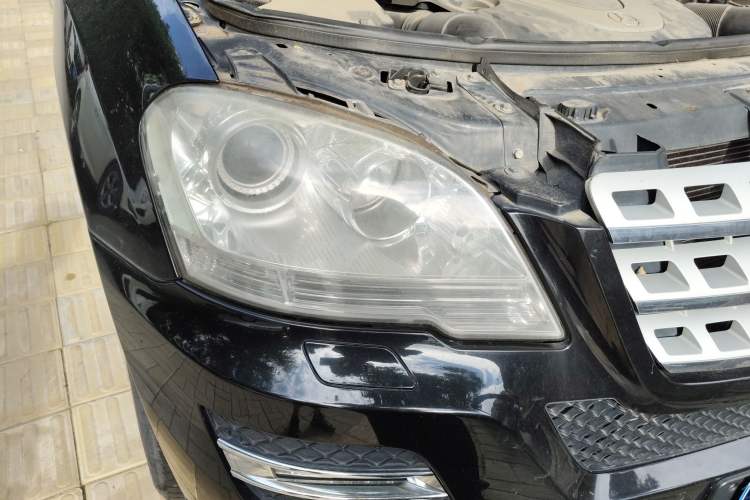 Used Mercedes-Benz M-Class 2010 ML 300 4MATIC
