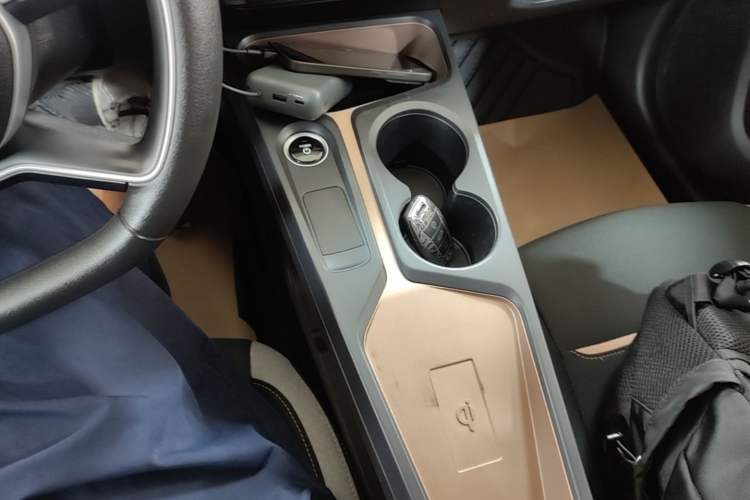 Used JAC Yiwei E10X 2024 Charming Edition 301km Lite