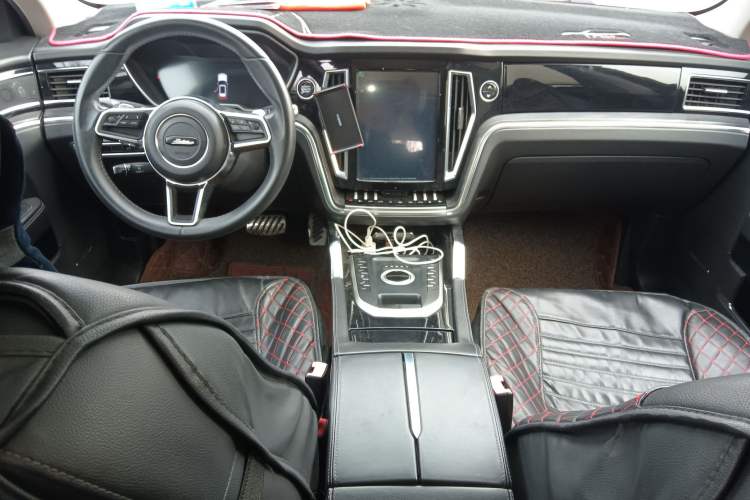 Used Zotye T700 2017 1.8T Dual-Clutch Prestige Model
