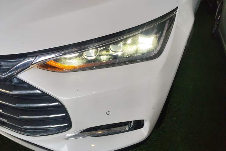 Used BYD Tang 2019 2.0T Automatic SmartConnect Luxury Edition 5 Seats China VI Standard