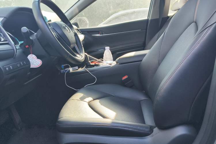 Used Toyota Camry 2023 2.0G Luxury Edition
