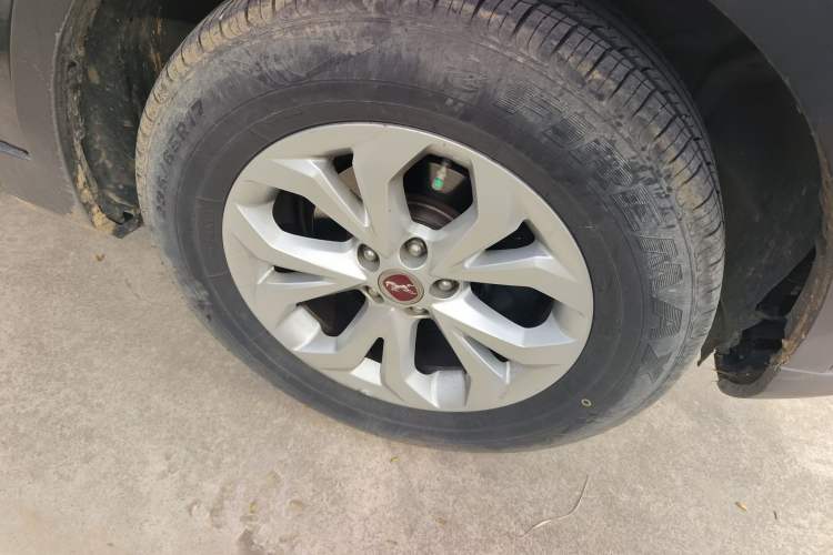 Used Hanteng X7 2018 X7S 1.5T Automatic Luxury Model
