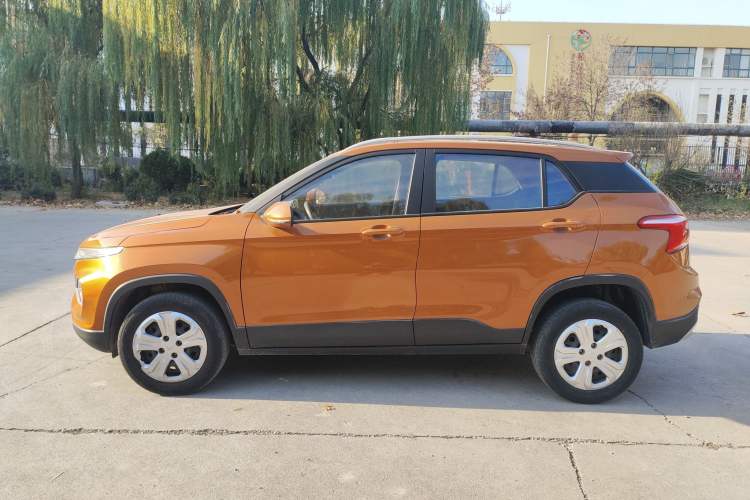 Used Baojun 510 2017 1.5L manual Comfort trim