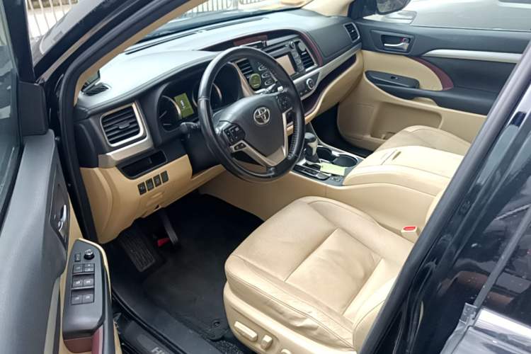 Used Toyota Highlander 2015 2.0T Four-Wheel Drive Luxury Edition 7-Seater
