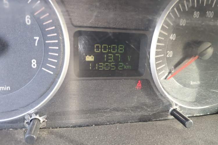 Used JAC Group Refine 2011 2.4L Government Procurement Version Manual Luxury Trim
