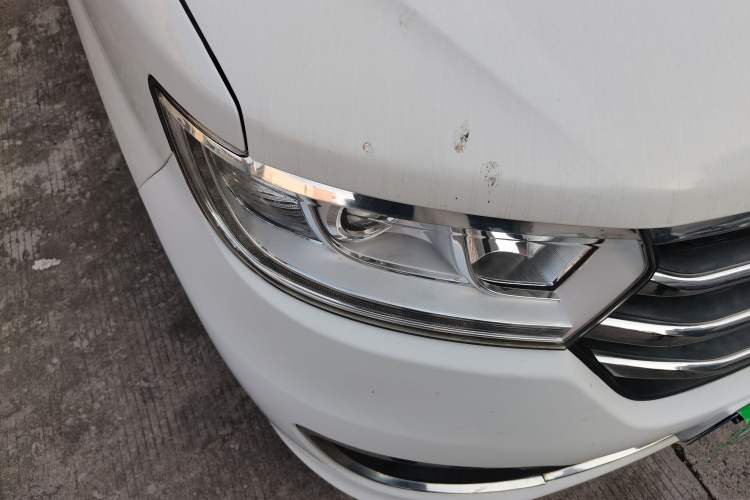 Used JAC Refine M3 2016 IKEA Edition 1.6L Luxury Model Right Front Headlight