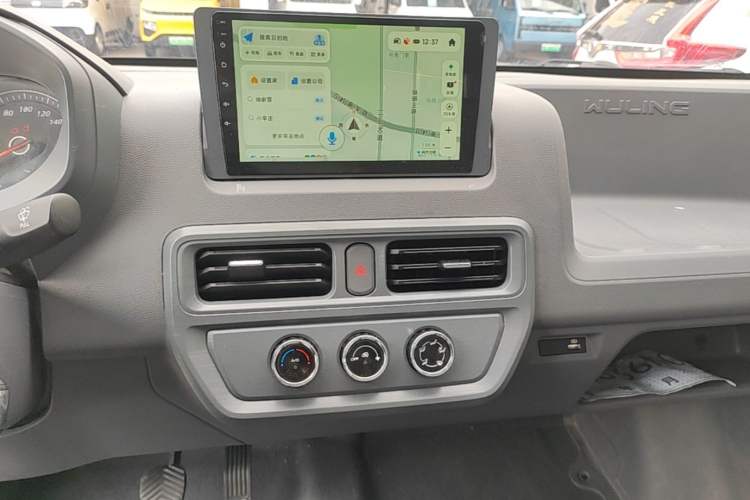 Used Wuling Yangguang 2024 300km Range Practical Window-Sealed Version 60kW