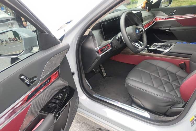 Used BMW i7 2023 eDrive50L Leading M Sport Package
