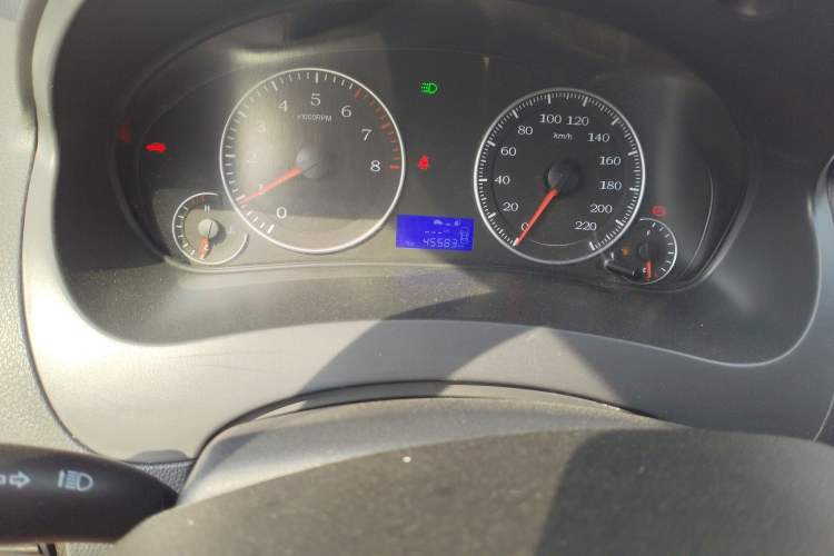 Used Geely Auto Diamond 2016 1.5L Manual Elite Edition Odometer Close Up