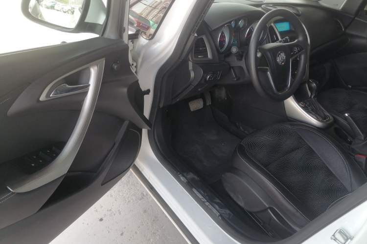 Used Buick GT 2014 XT 1.6L Automatic Fashion Edition