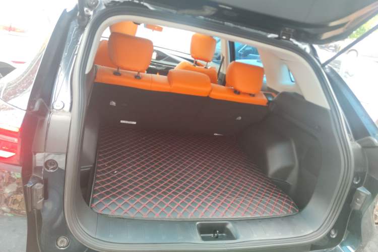 Used Dongfeng Aeolus Huge 2024 Mach Power 1.5T Luxury Model Trunk