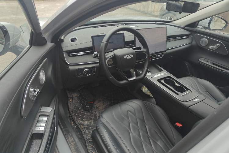 Used Chery Fengyun A8L 2025 1.5 TGDI 145 km Luxury Version
